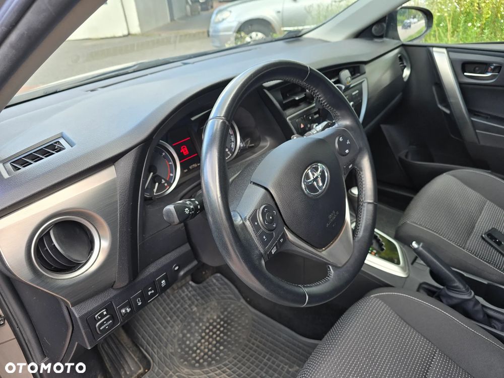 Toyota Auris 1.6 Premium MS - 19