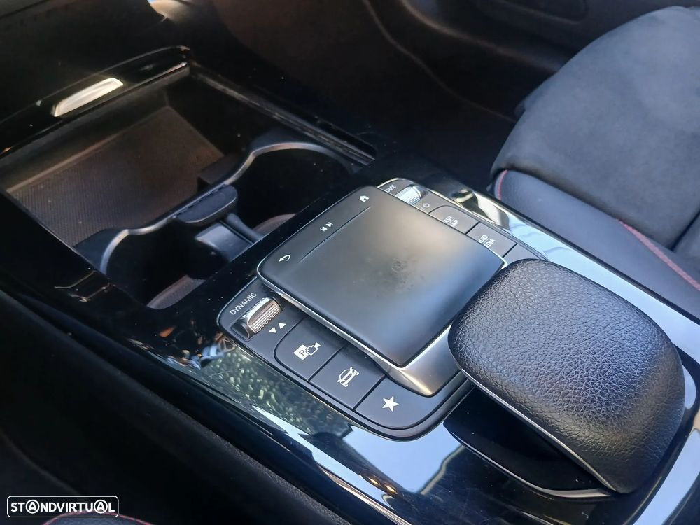 Mercedes-Benz CLA 180 d Shooting Brake AMG Line Aut. - 32