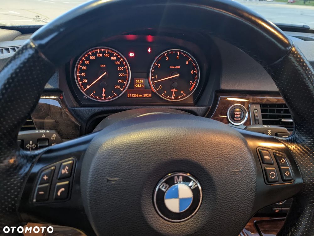 BMW Seria 3 325i - 13