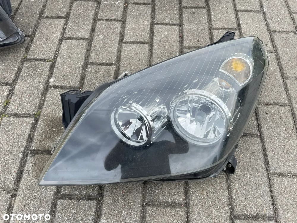 OPEL ASTRA H III GTC PRZÓD błotnik prawy ZDERZAK LAMPA REFLEKTOR LEWY PRAWY przedni lampa lewa prawa GTC Hella Z20R - 4