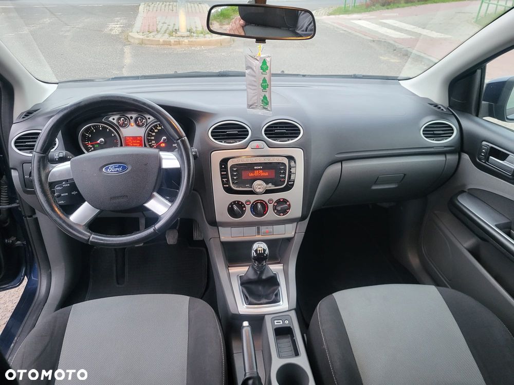 Ford Focus 1.4 16V Style - 35