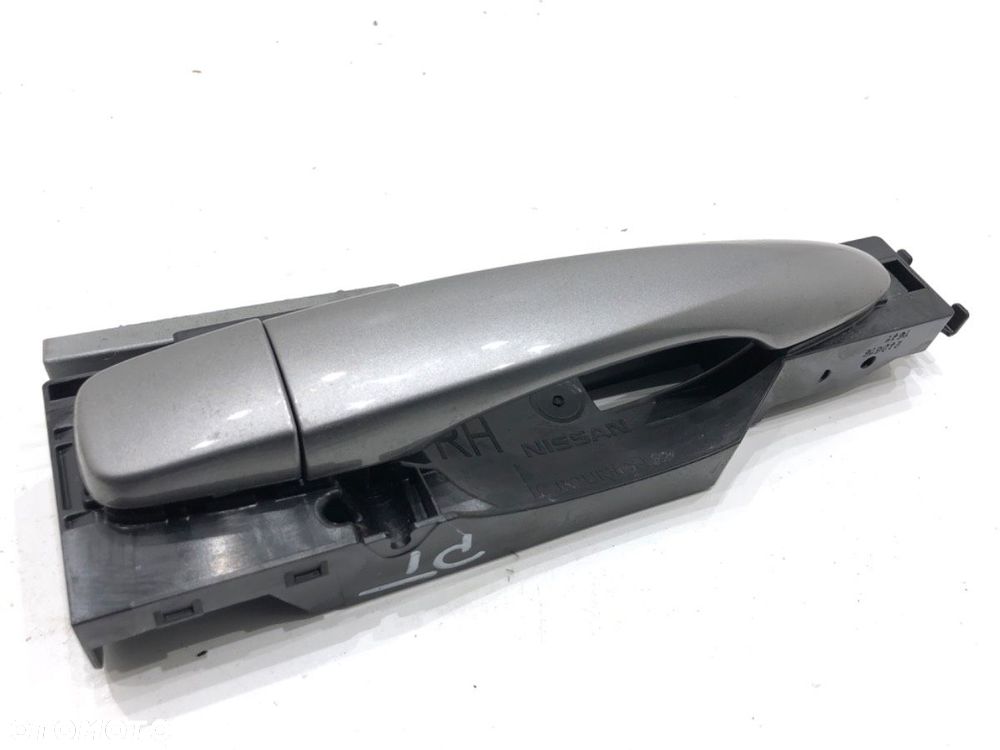 KLAMKA ZEWNĘTRZNA PRAWY TYŁ  NISSAN PULSAR liftback (C13) 2012 - 2022 1.5 dCi 81 kW [110 KM] olej - 1