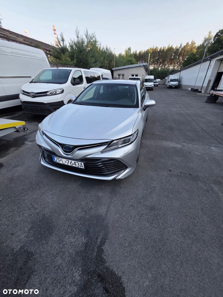 Toyota Camry - 28