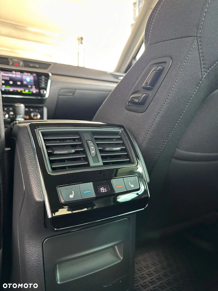 Skoda Superb 2.0 TSI Style DSG - 34