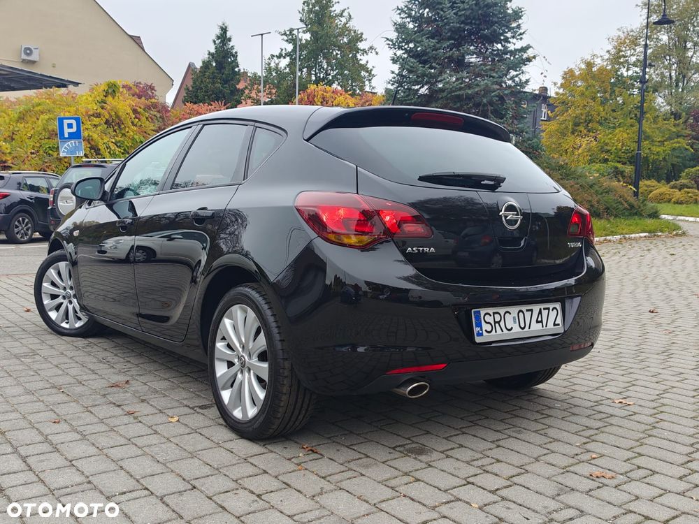 2011 Opel Astra 1.4 Turbo Edition Sport, photograph 4
