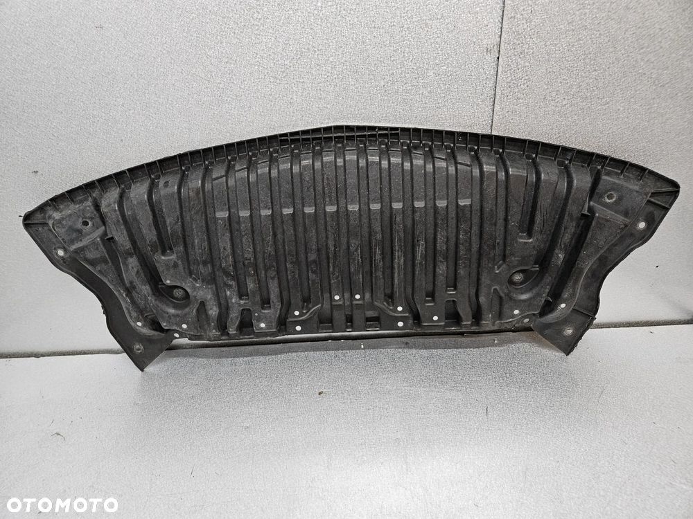 W212 płyta pod zderzak