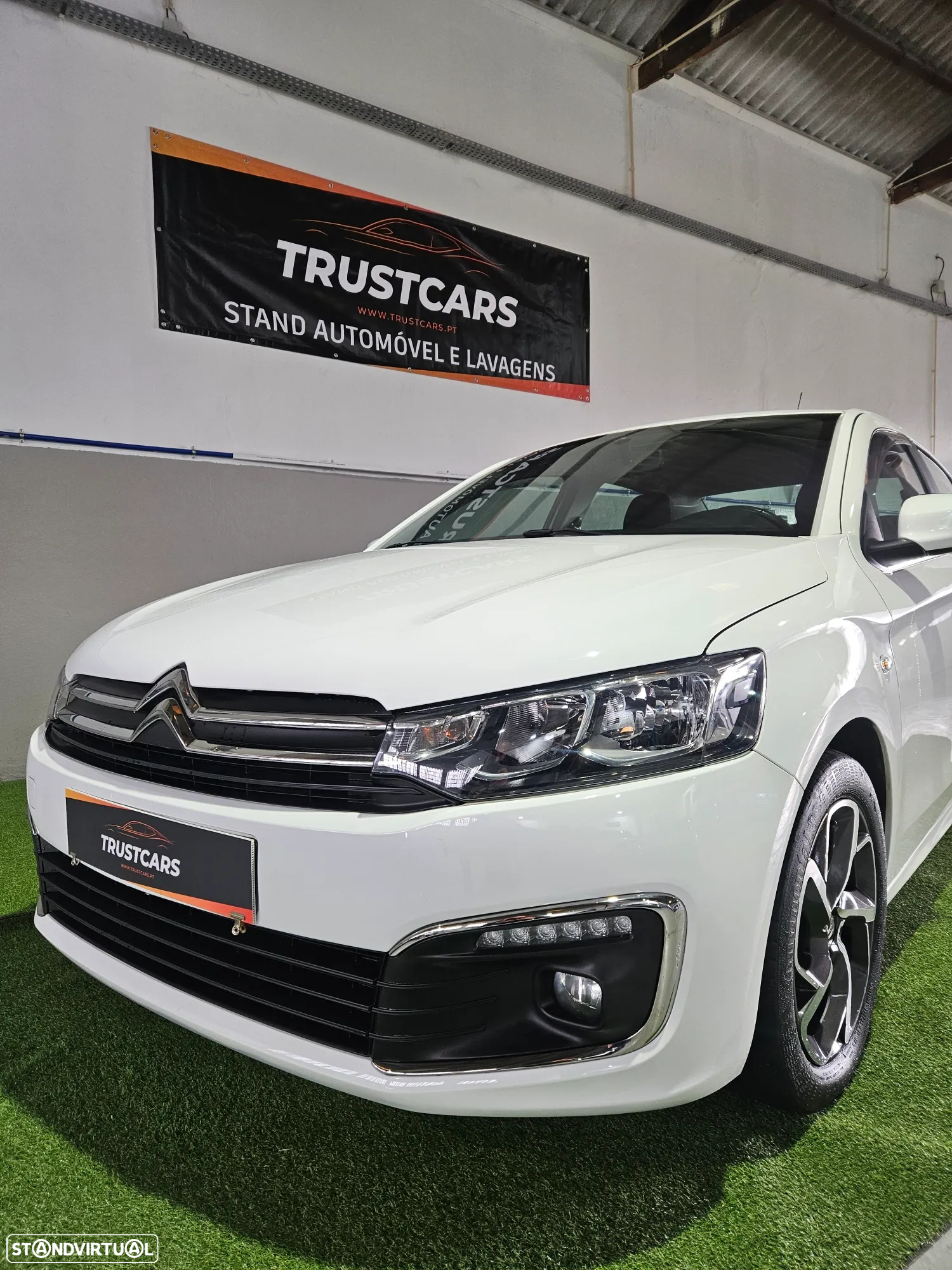 Citroën C-Elysée 1.6 BlueHDi Exclusive - 2