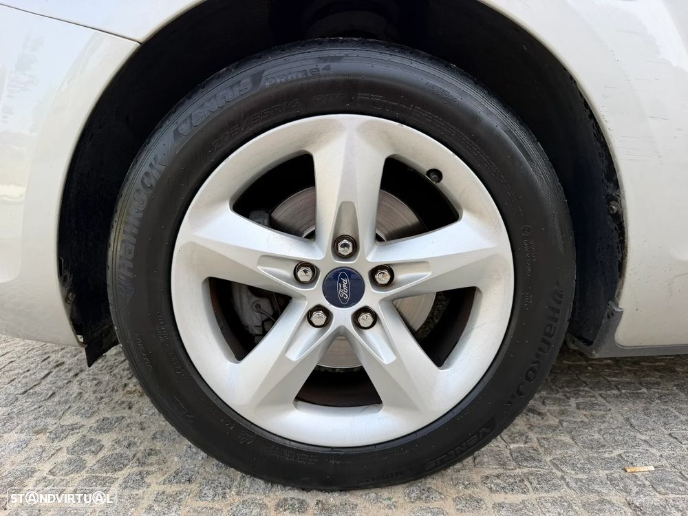 Ford Focus 1.6 TDCi Titanium - 19