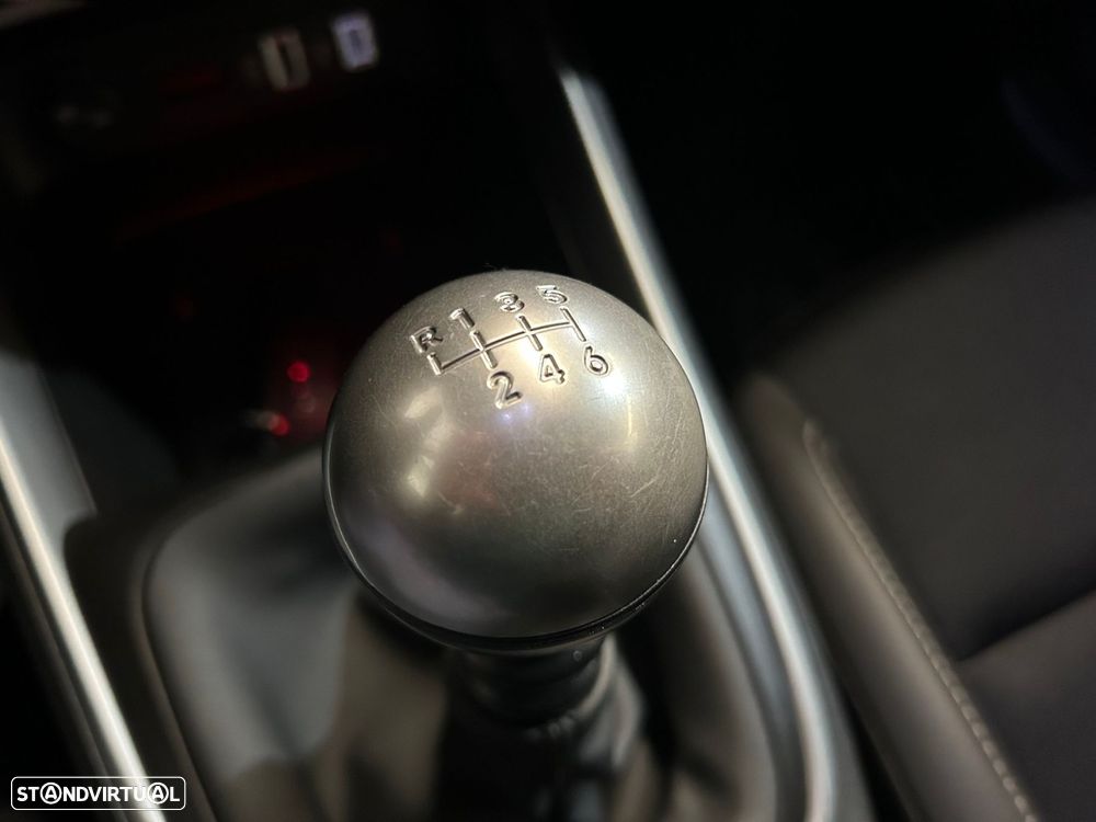 Jeep Avenger 1.2 GSE T3 Altitude - 34