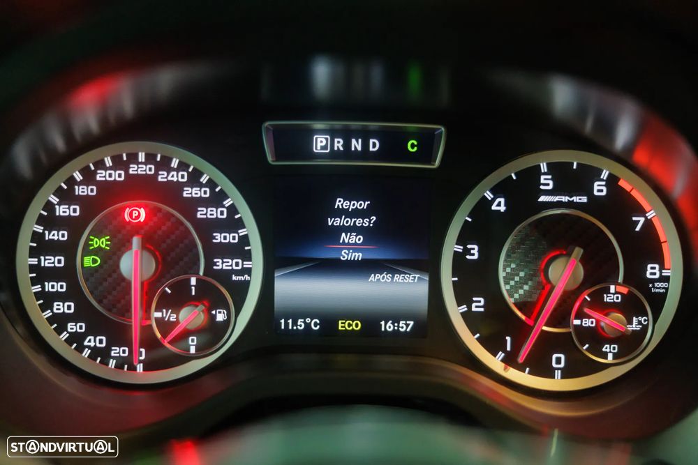 Mercedes-Benz A 45 AMG 4Matic Speedshift 7G-DCT - 12