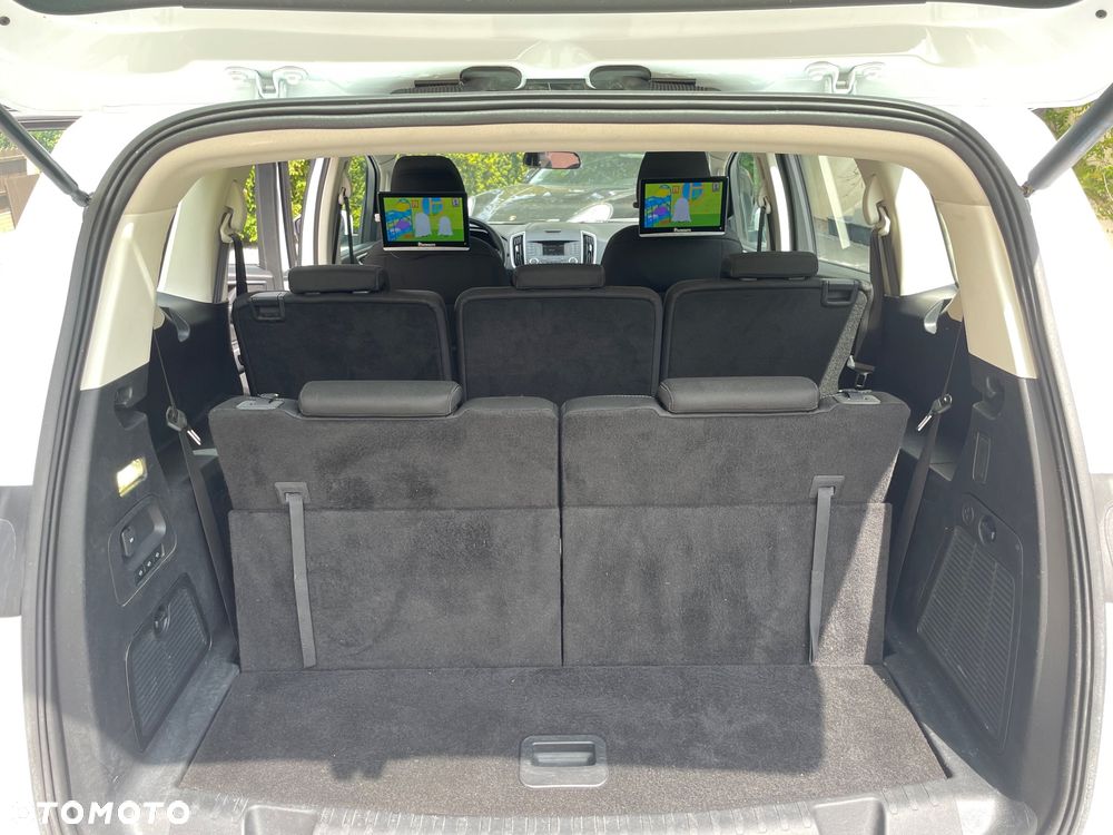 Ford S-Max - 31