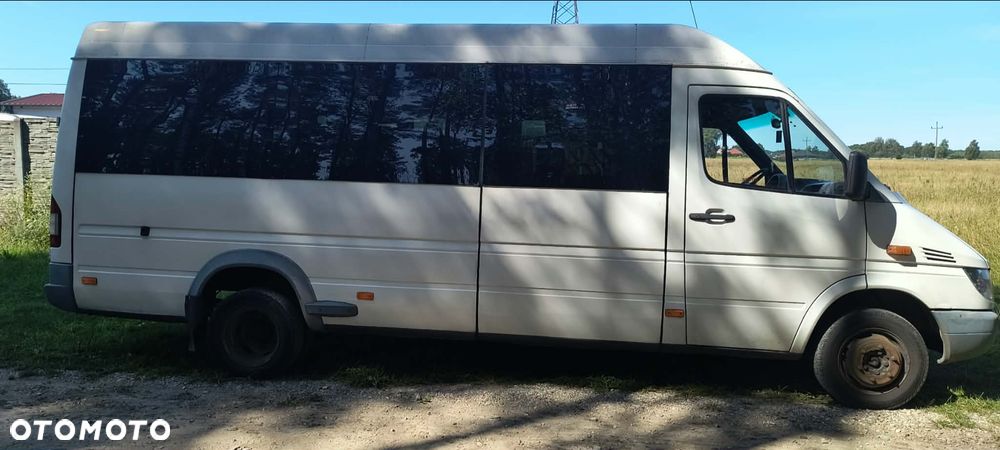 Mercedes-Benz Sprinter - 4