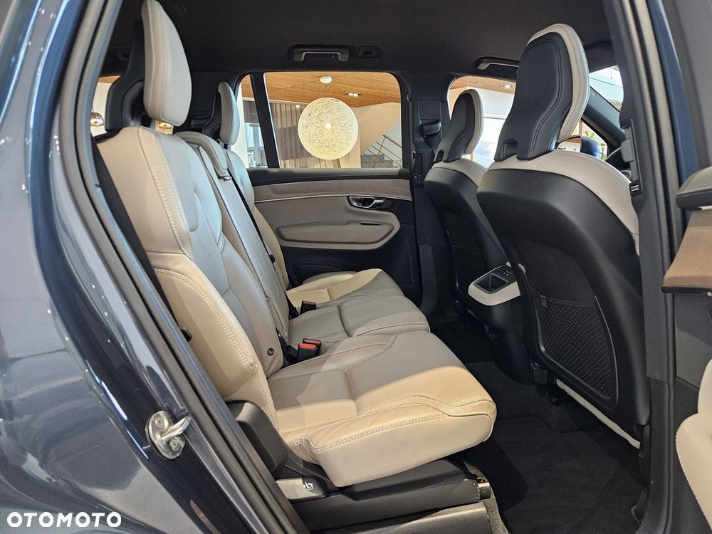 Volvo XC 90 - 29