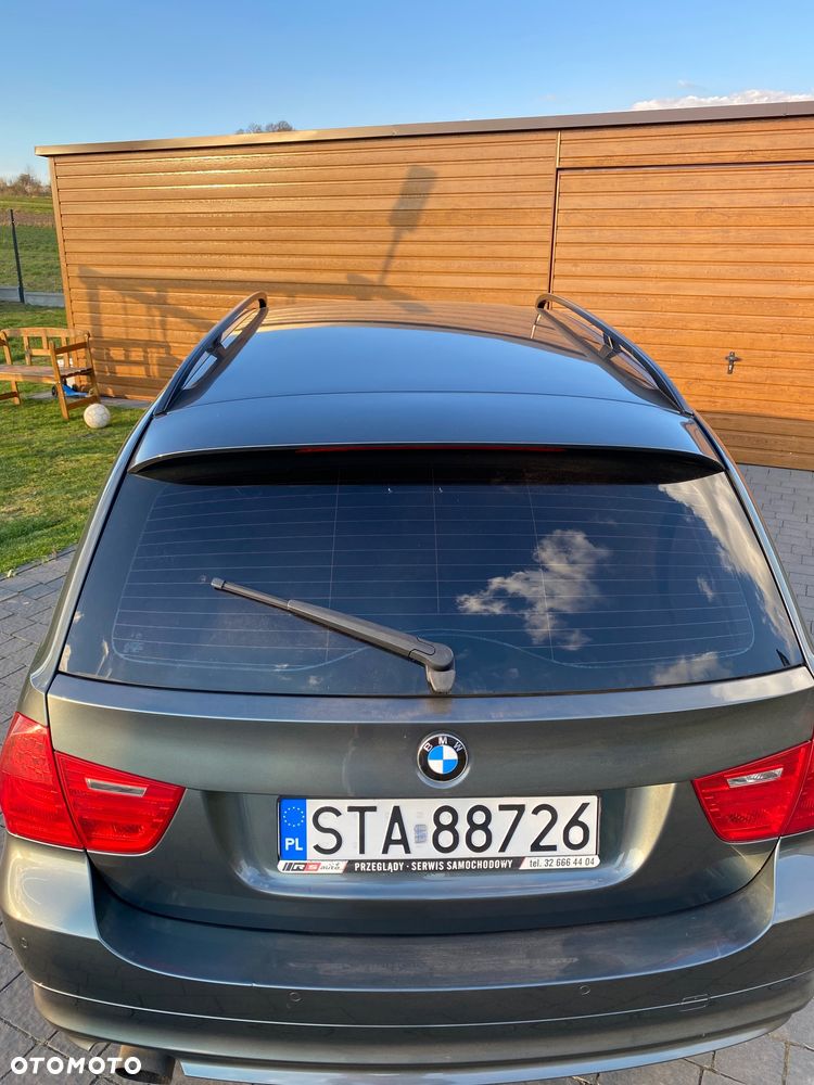 BMW Seria 3 318i - 9