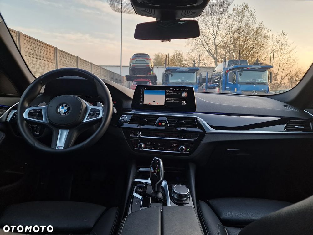 BMW Seria 5 530e iPerformance Sport Line sport - 15
