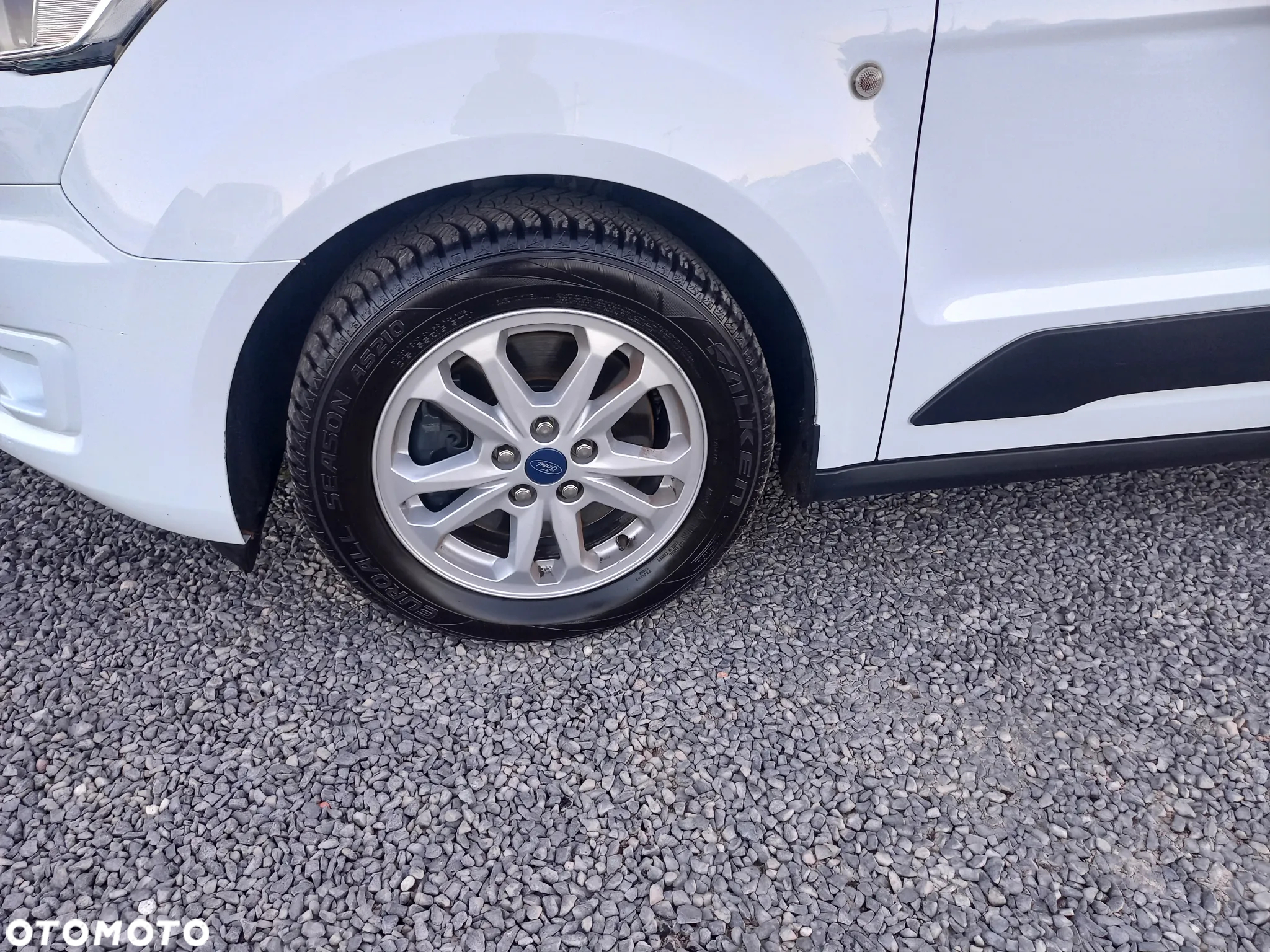 Ford Tourneo Connect - 11