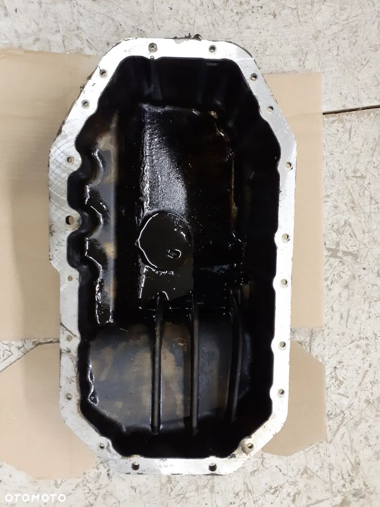 MISKA OLEJU SEAT SKODA AUDI VW 030103603K