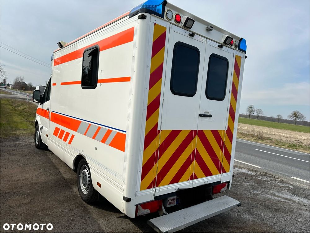 Mercedes-Benz Sprinter 319 - 3