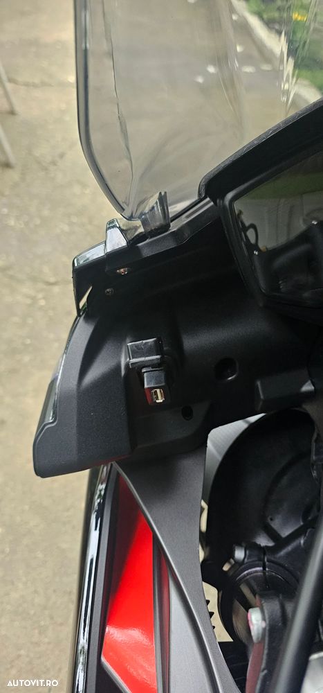 Aprilia Tuono 660 - 8