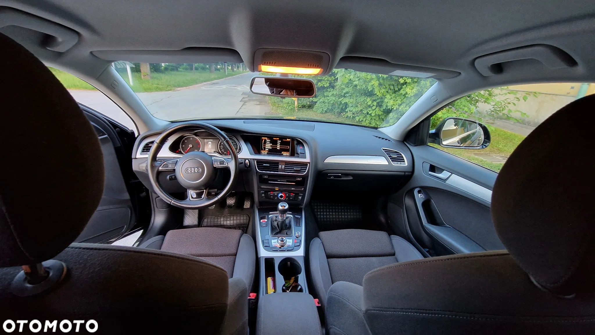 Audi A4 Avant 2.0 TDI DPF quattro Ambiente - 8