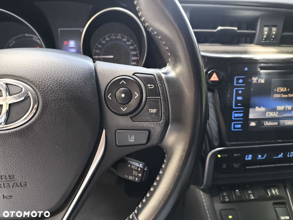 Toyota Auris - 14