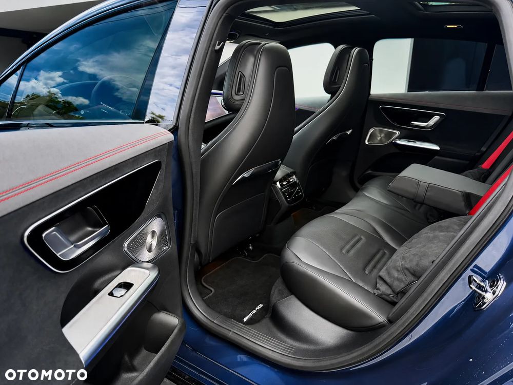 Mercedes-Benz EQE AMG 43 4Matic - 12