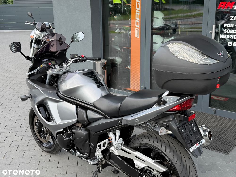 Suzuki GSX - 29