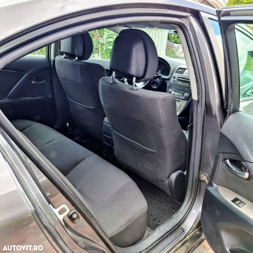 Toyota Avensis 2.2 D-4D Elegance - 6