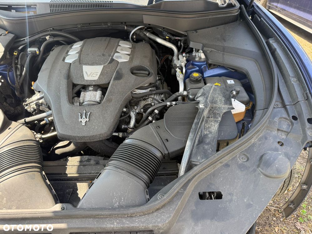 Maserati Levante S Granlusso - 10