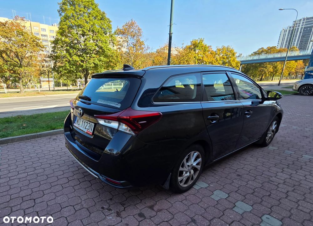 Toyota Auris 1.6 Comfort - 6
