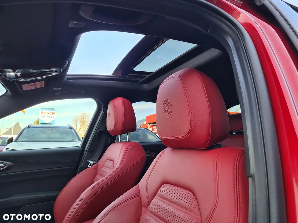 Alfa Romeo Giulia 2.0 Turbo Veloce Q4 - 18