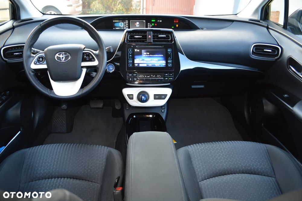 Toyota Prius Hybrid Executive - 39