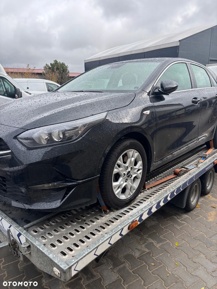 Kia Ceed 1.5 T-GDI Business Line Plus DCT - 12