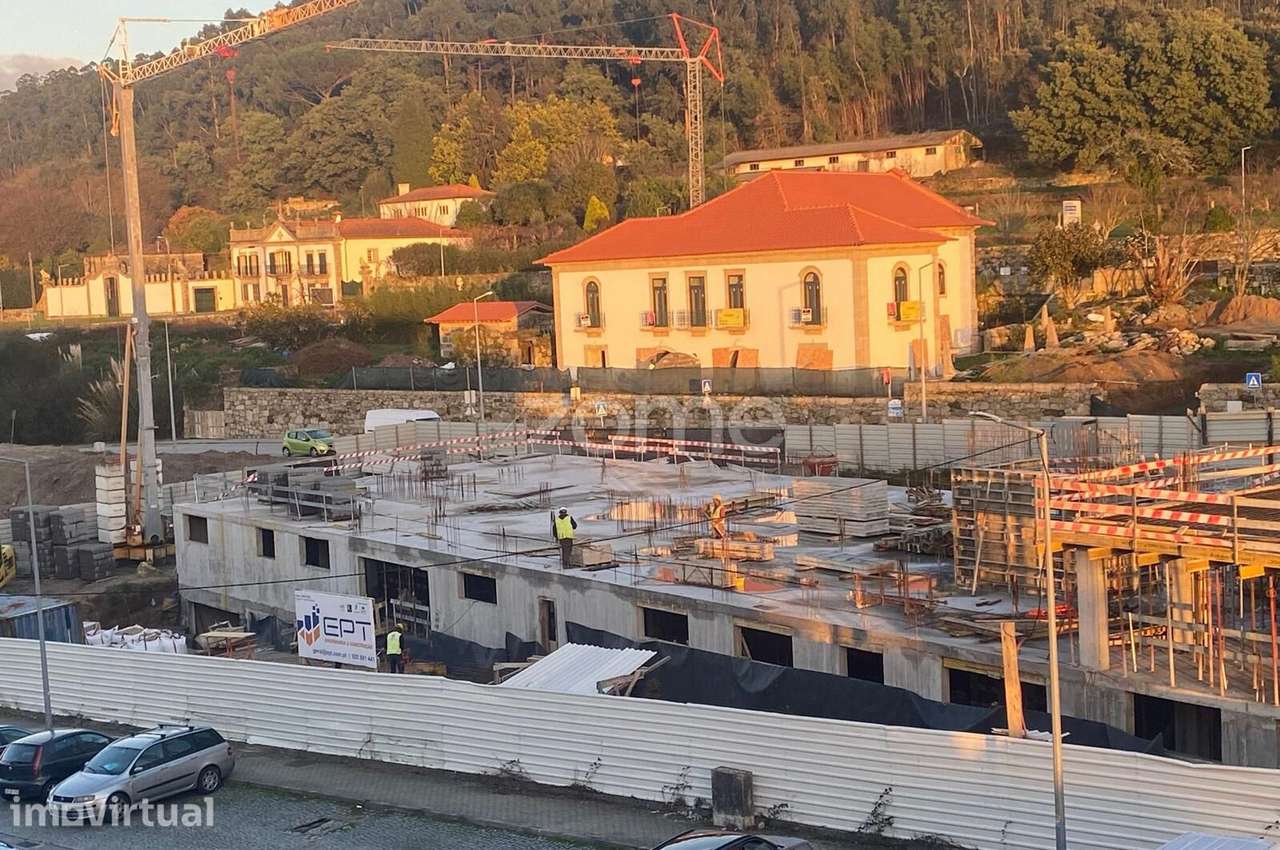 Apartamento T1 (1J) localizado no piso 1, com área total de 73.85 m2. - Grande imagem: 3/23
