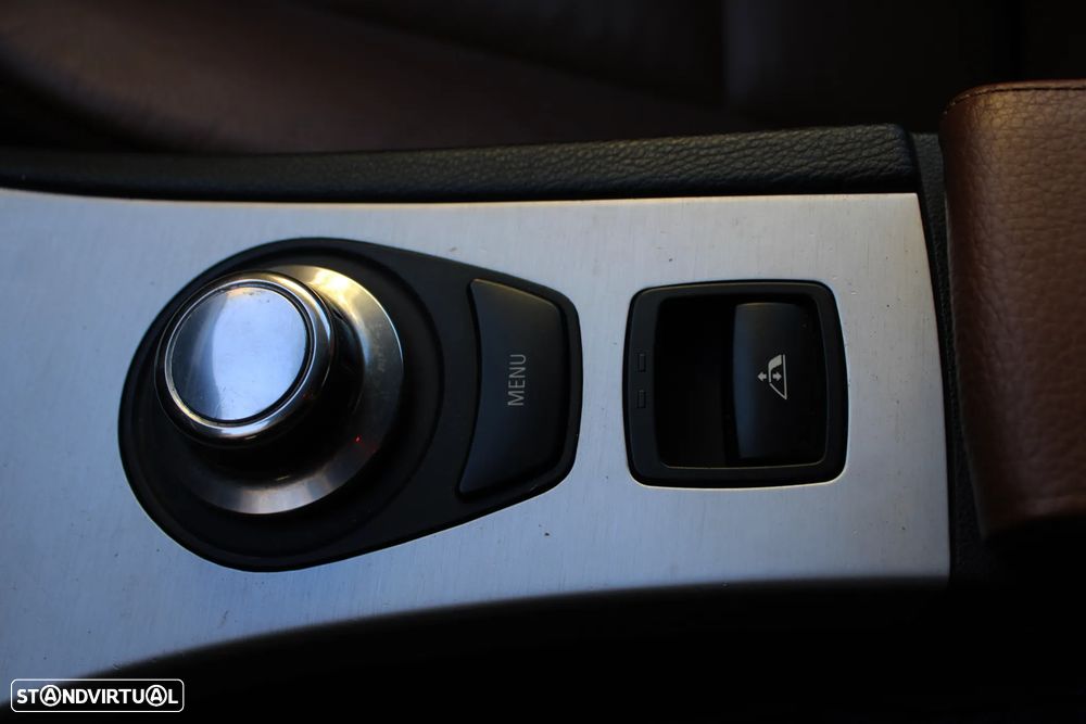 BMW 330 i Auto - 45