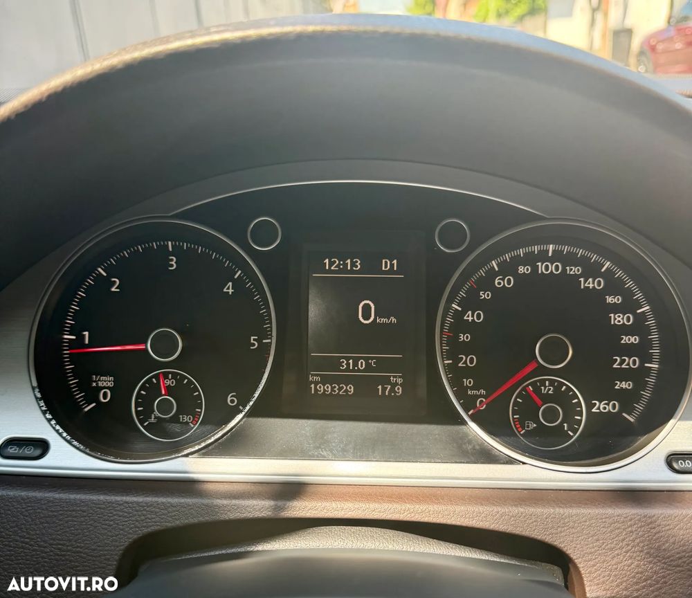 Volkswagen Passat 2.0 TDI Blue TDI DSG Comfortline - 11