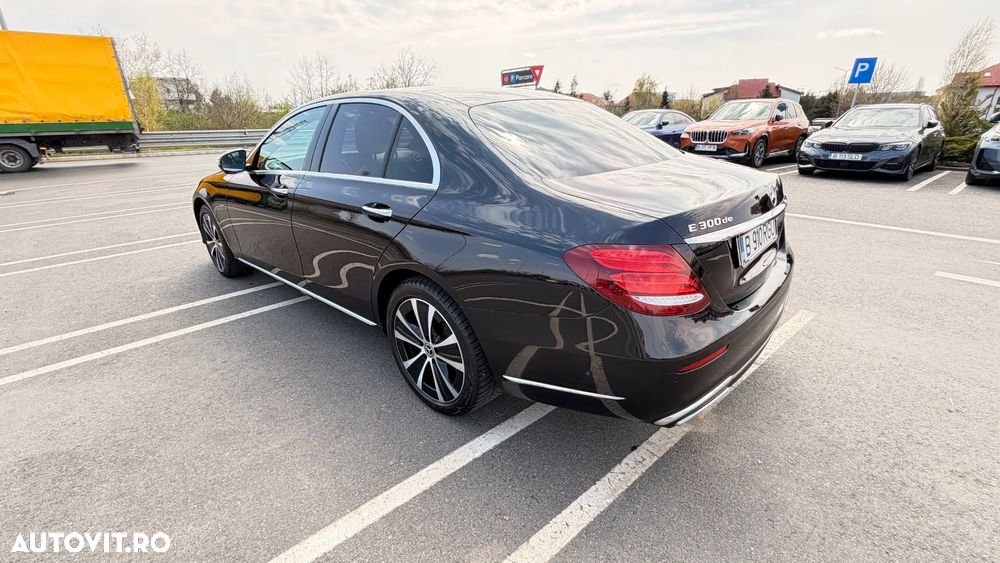 Mercedes-Benz E 300 de 9G-TRONIC - 7