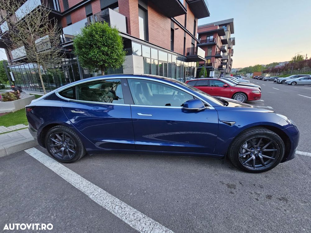 TESLA Model 3 2019 — imagine 8