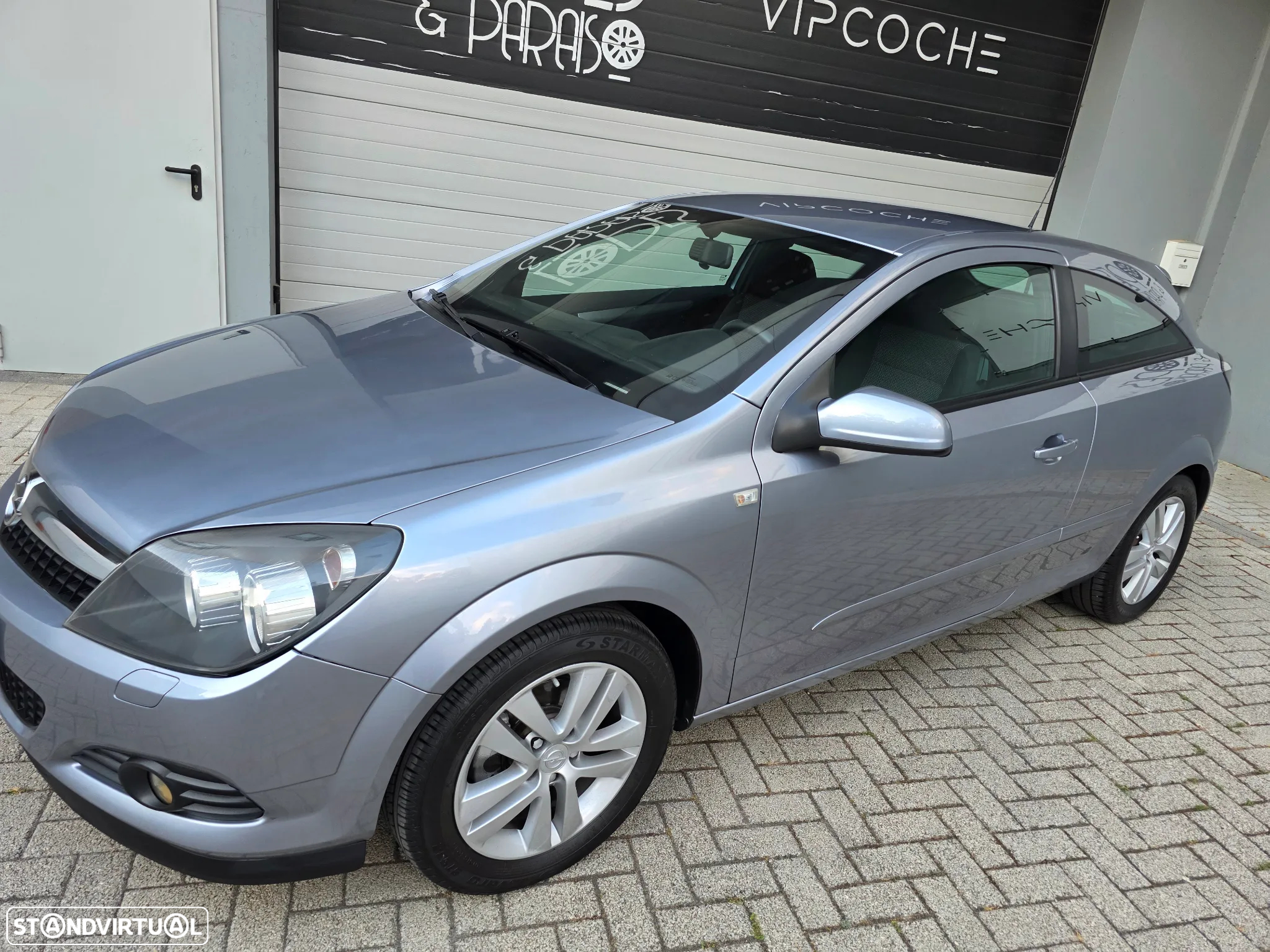 Opel Astra GTC 1.3 CDTi - 26