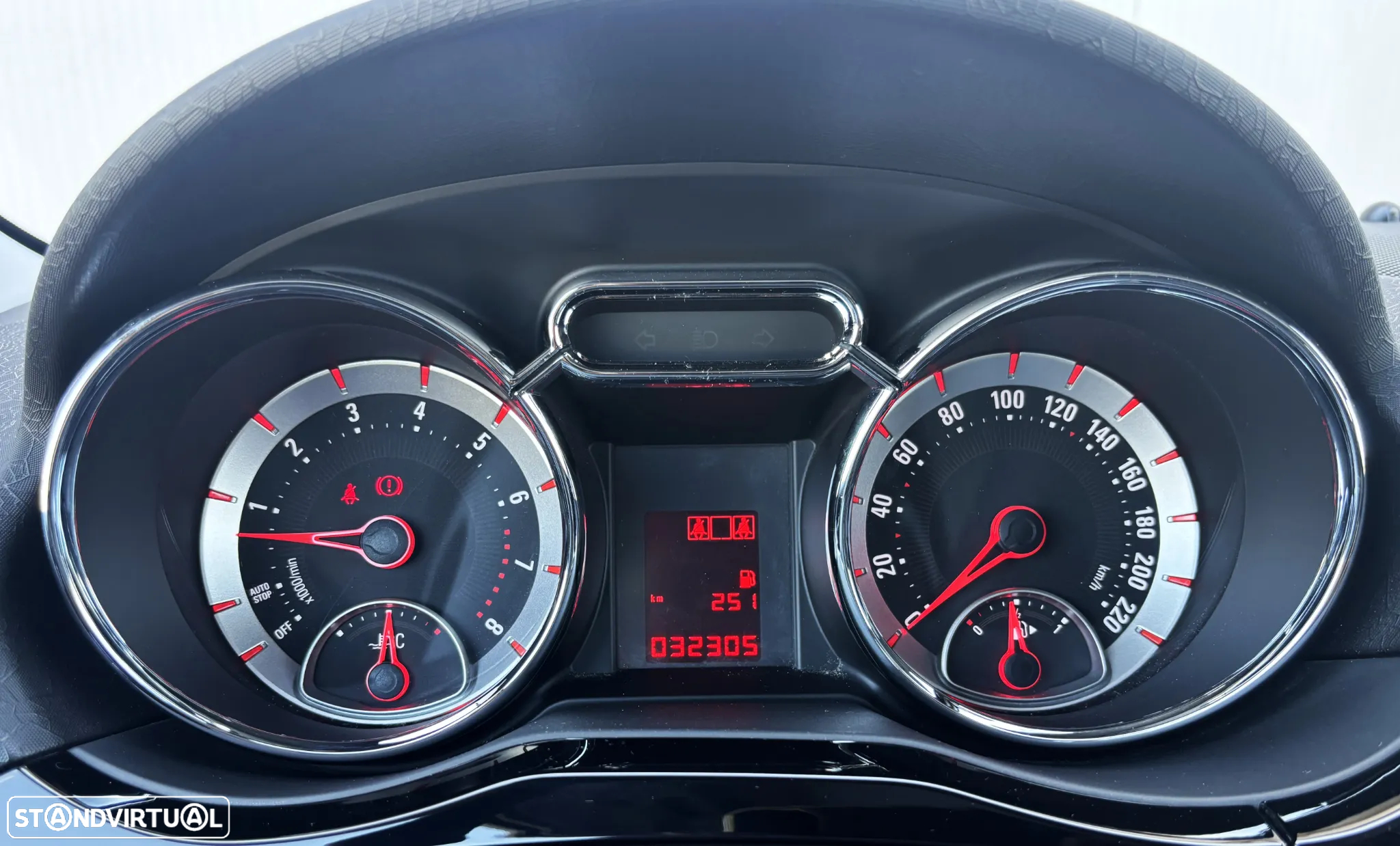 Opel Adam 1.0 T Glam - 18