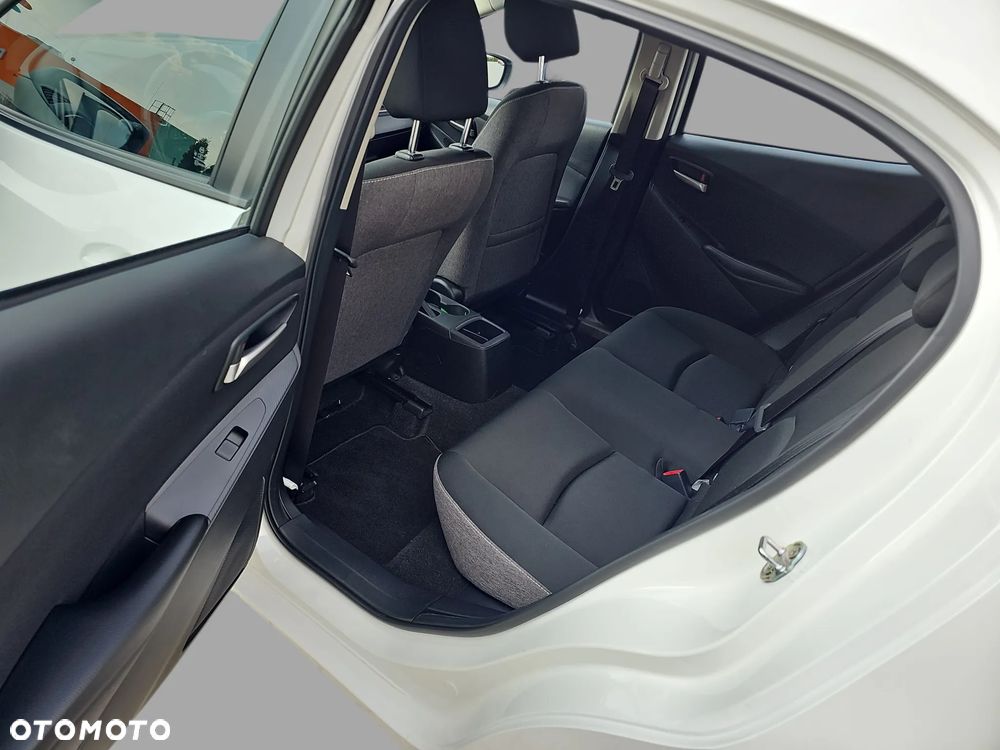 Mazda 2 - 13