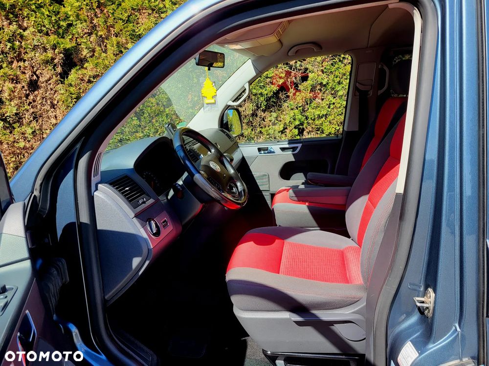 Volkswagen Multivan - 16