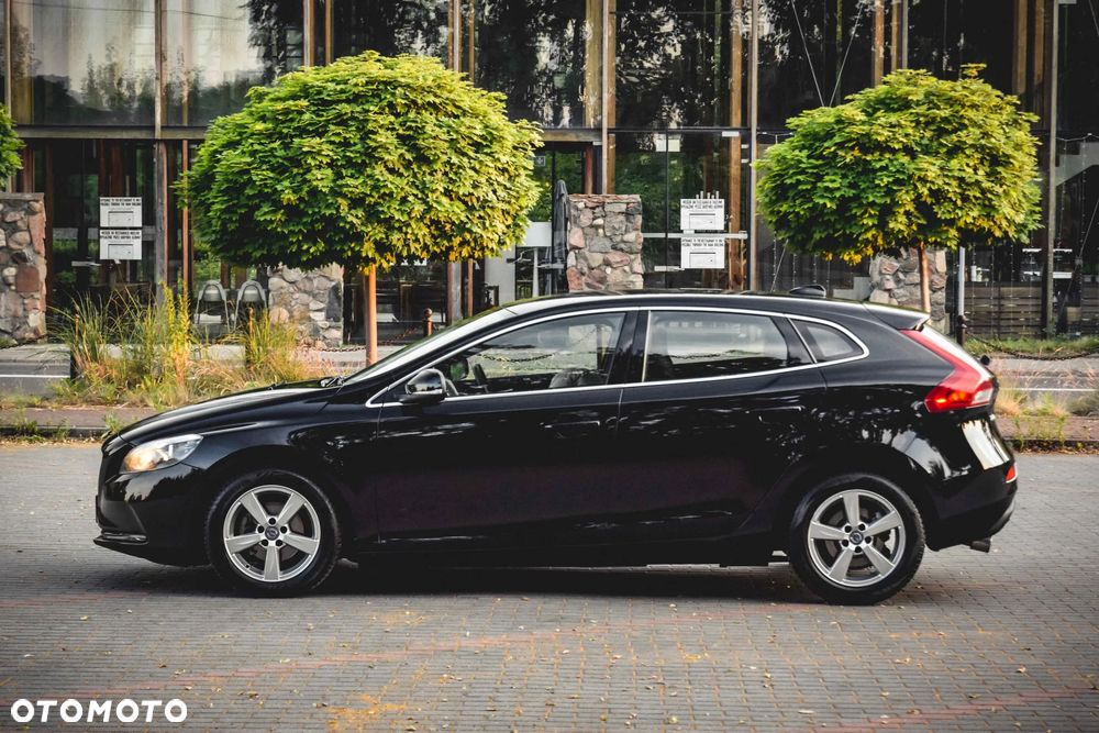 Volvo V40 D2 Momentum - 10