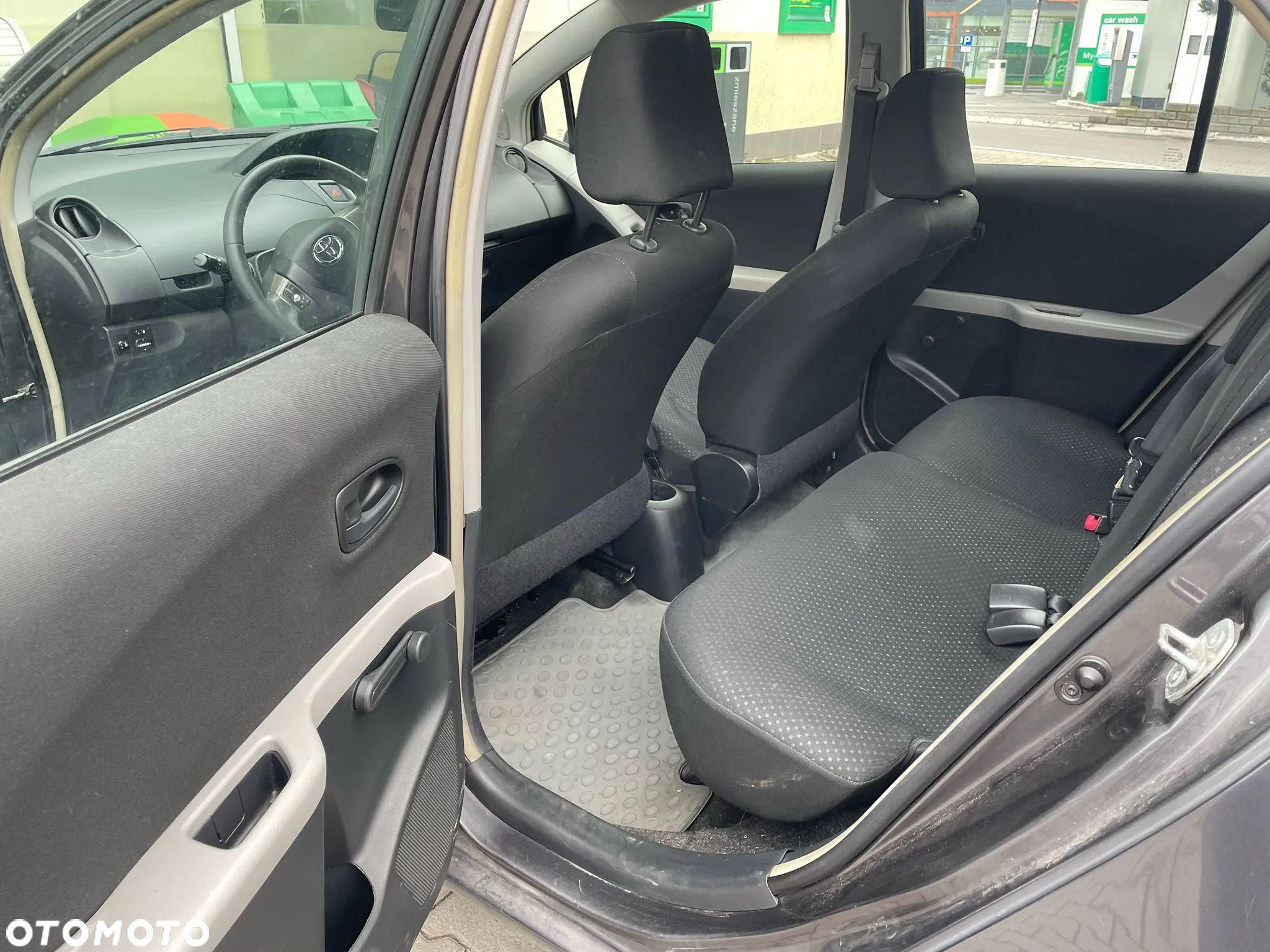 Toyota Yaris 1.33 Active - 4