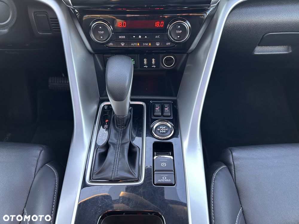 Mitsubishi Eclipse Cross 1.5 T GPF Instyle CVT 4WD - 23