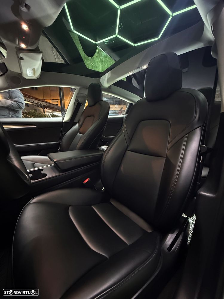 Tesla Model 3 Long Range AWD Dual Motor Performance - 4