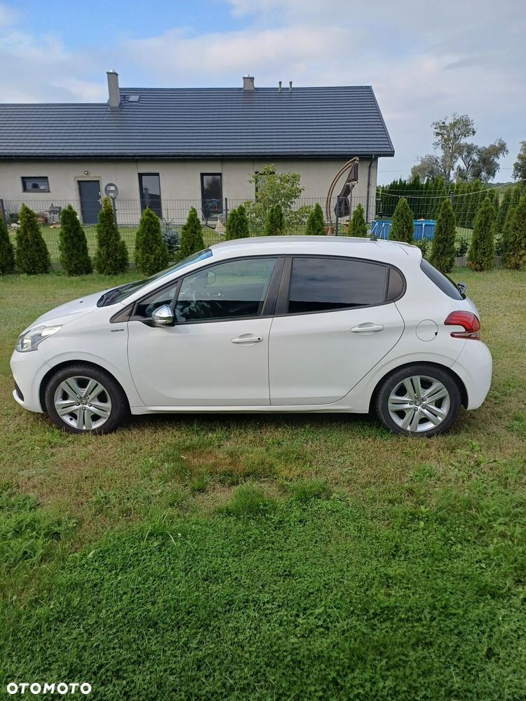 Peugeot 208 1.2 PureTech Style - 8