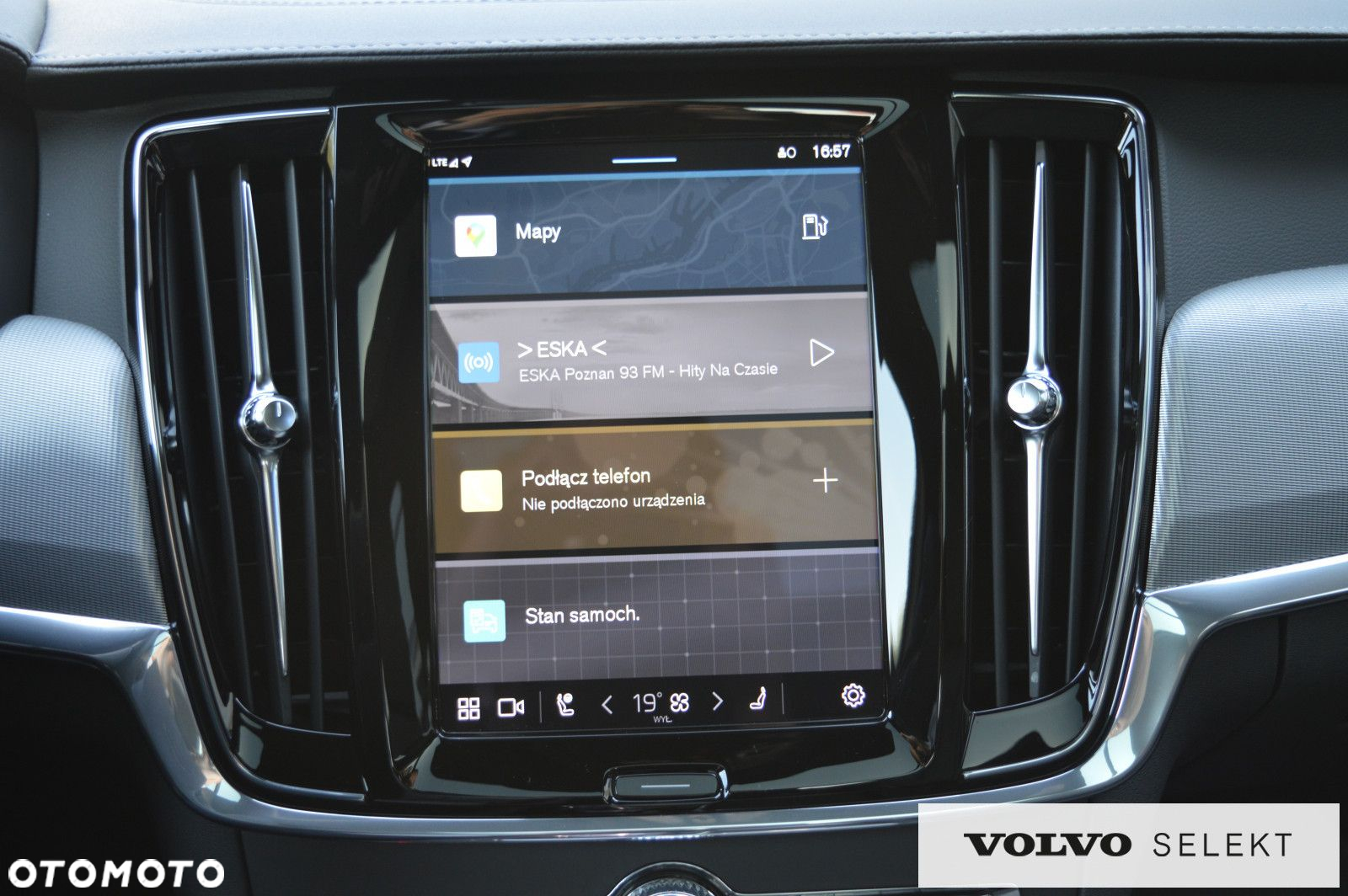 Volvo V90 Cross Country - 16