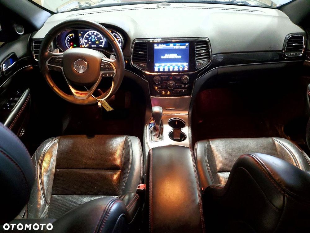 Jeep Grand Cherokee - 8