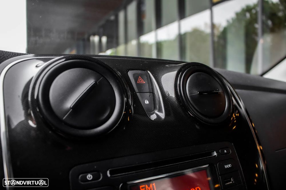 Dacia Sandero SCe 75 Ambiance - 21